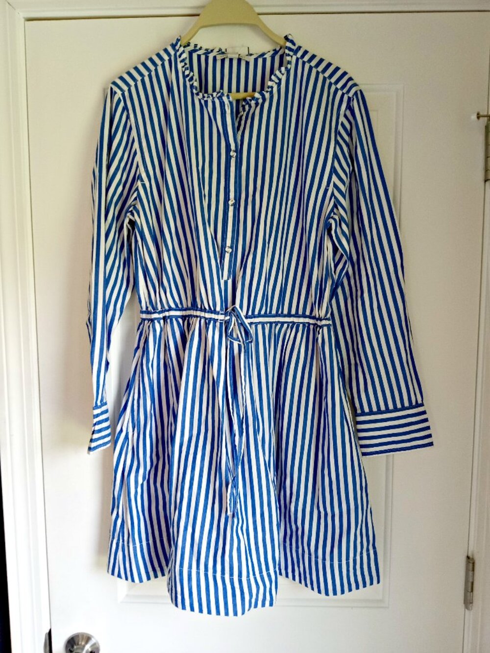NEW! PINSTRIPE TIE WAIST DRESS SZ M